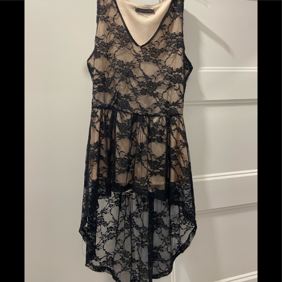 Ladies top - Picture 1 of 2